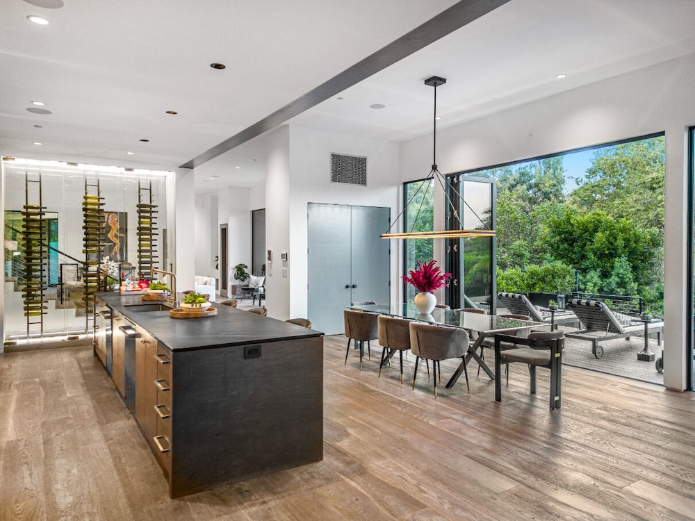 Beverly Glen Hillside Haven