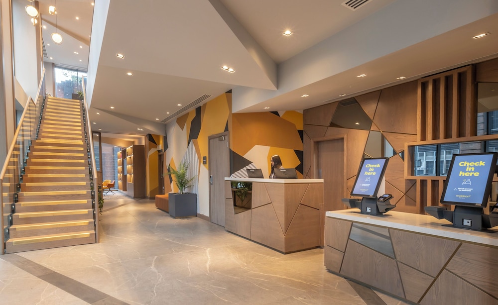 Salford Vacations - Maldron Hotel Manchester Cathedral Quarter - Property Image 3