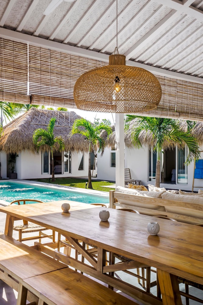 Villa Surga Blue by Alfred in Bali - Brand New 5 BR Pool Villa in the of Seminyak