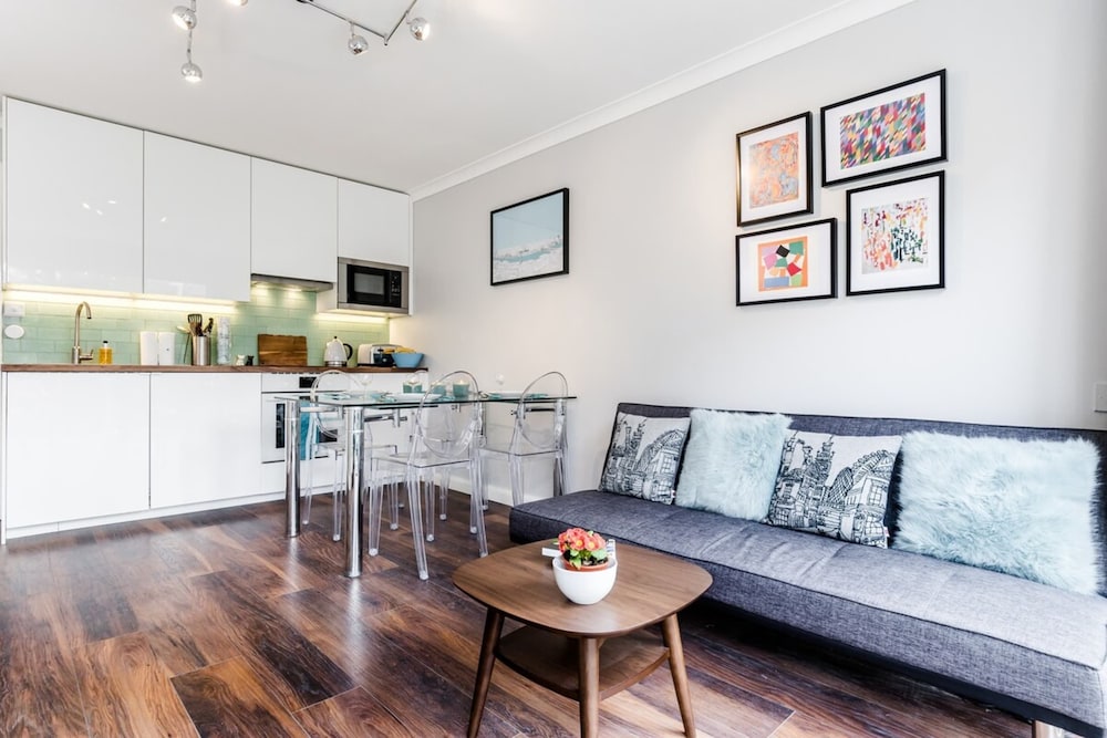 Lovely 2 Bedroom Apartment With Garden, South Bank Westminster