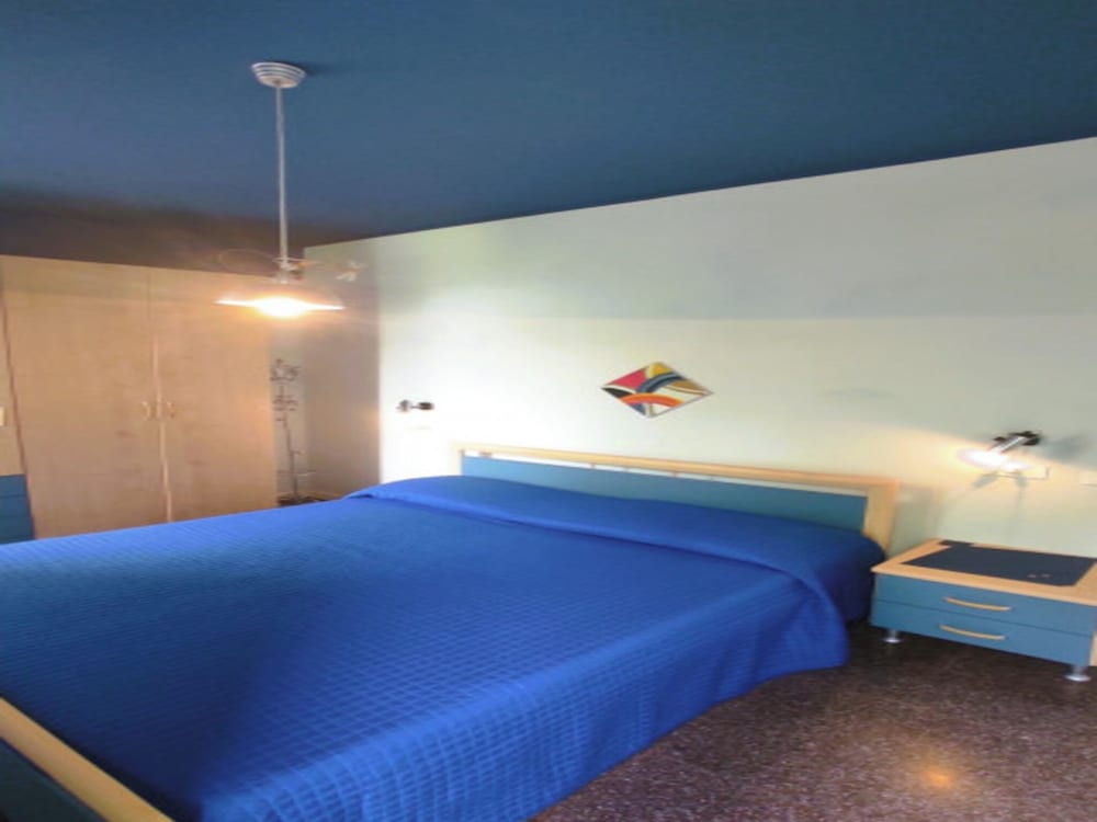 Spacious Flat With Large Terrace-beahost