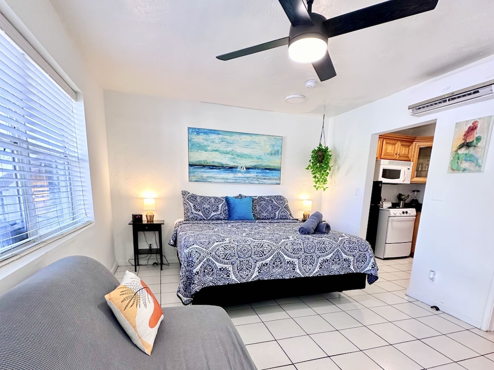 Southwinds 2 for 3 King Studio for 3 w Kitchen
