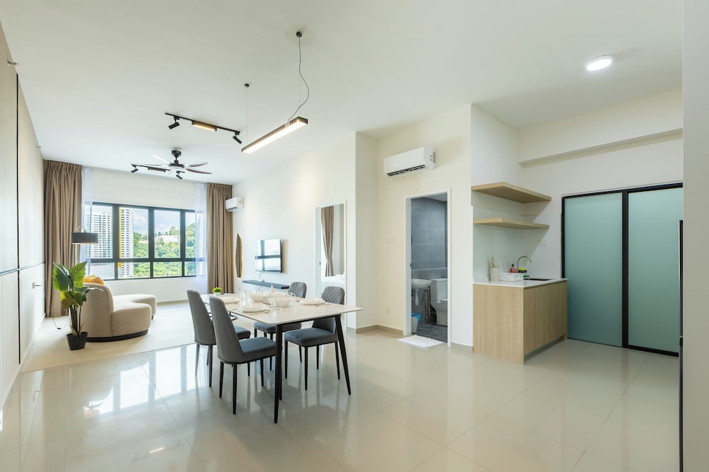 Sunshine Residence Suites