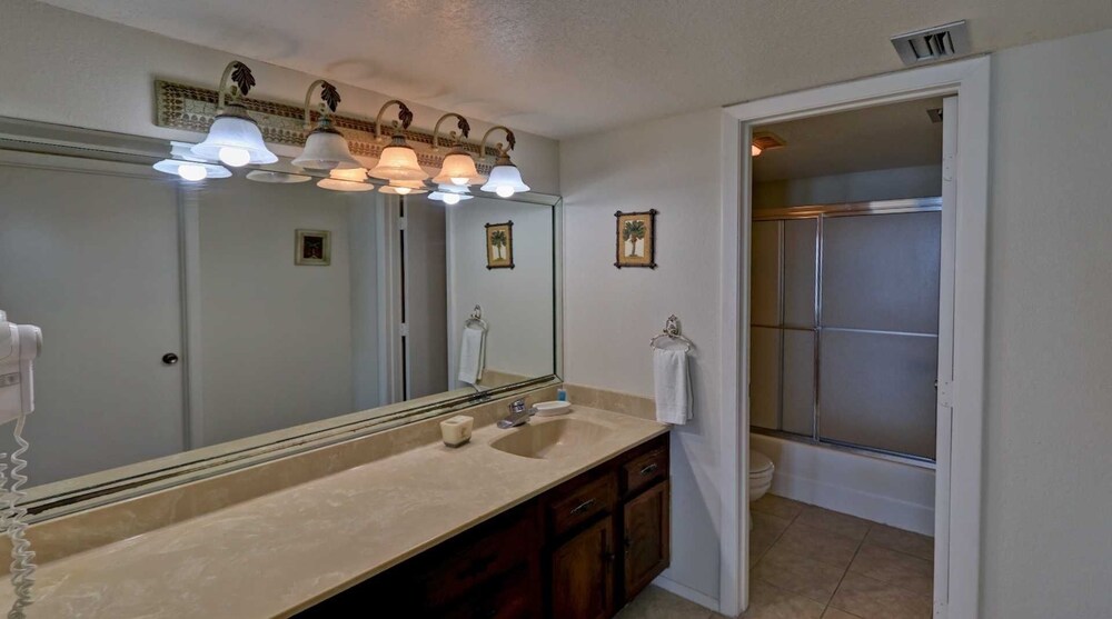 Seville 603 Minium 3 Bedroom Condo by RedAwning view 5