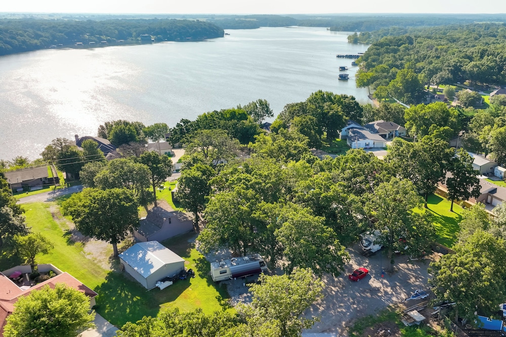 Pet-friendly Grand Lake Studio w/ Outdoor Space