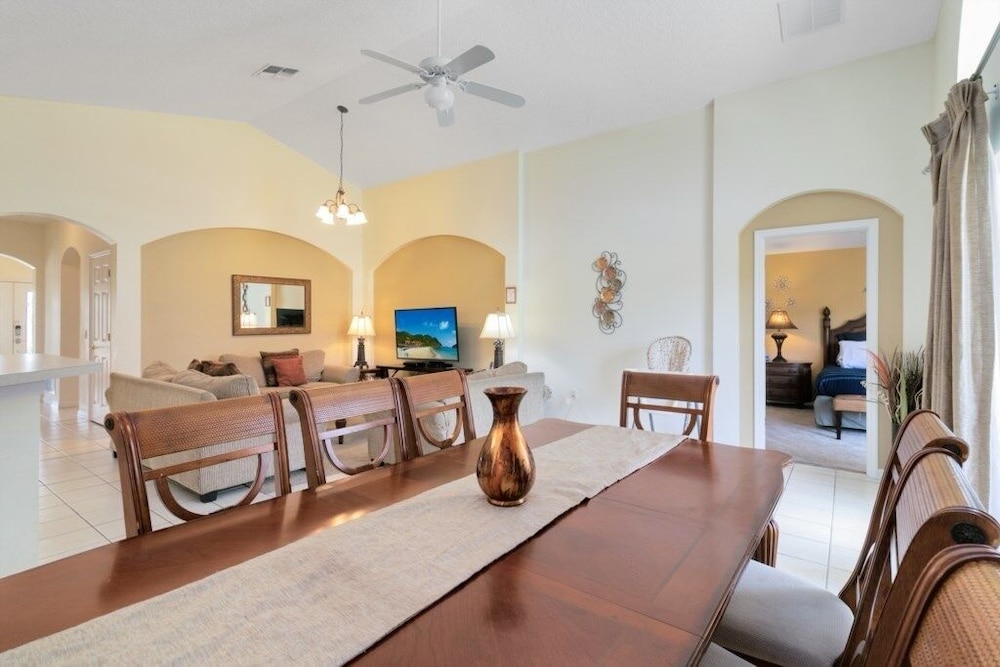 Gated 4 Bed With Pool And Spa Close To Disney 4 Bedroom Villa