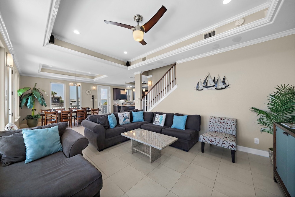 Blue Marlin Bayfront Retreat by Ryson Vacation Rentals