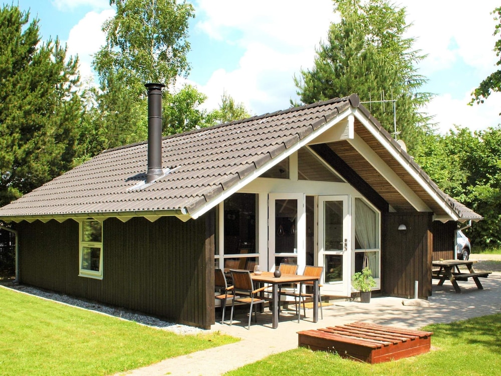 6 Person Holiday Home in Ansager