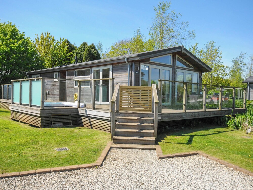 5 Meadow Retreat