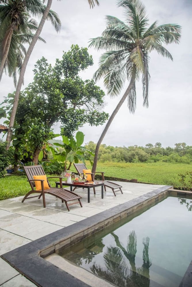 Frangipani by Hireavilla - 4BR w Pool Field View
