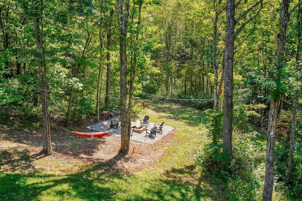 Seven Pines Cabin - Secluded in Hocking Hills