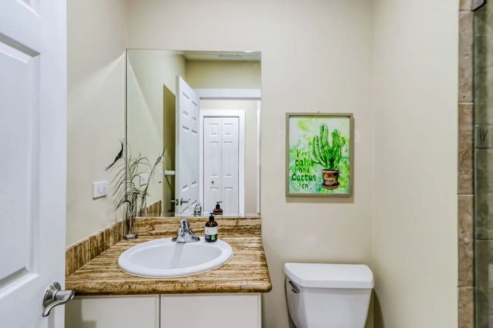 Elegant Condo in High-End Resort Community with Pool and Beach Club Access