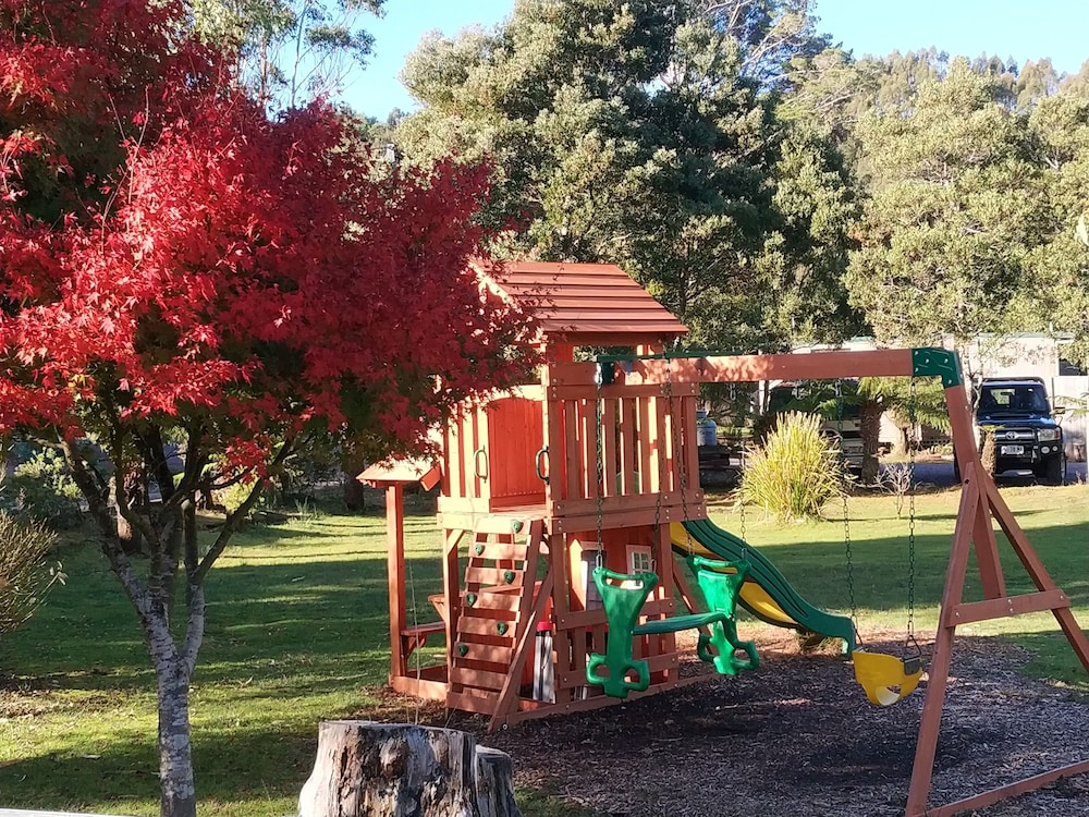 Zeehan Bush Camp