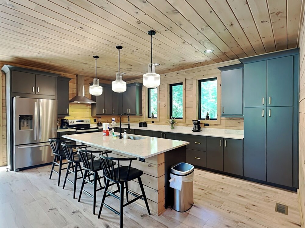 Smoky Ridge Sanctuary by Jackson Mountain Rentals