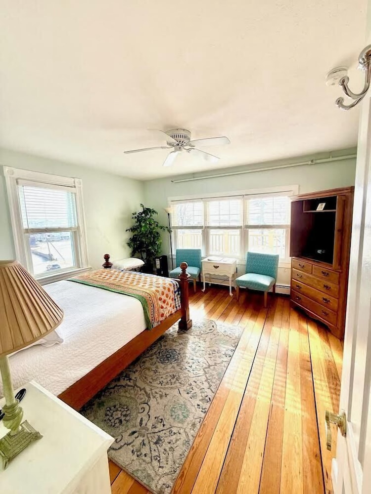 The Glen Cove Hotel & Restaurant