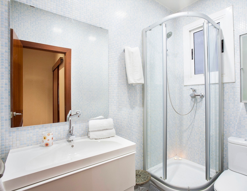 Viladomat Eixample Apartment
