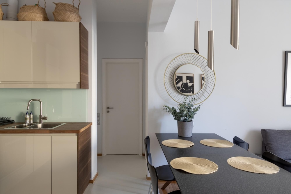 Retreat to a Stylish Flat in Psychiko