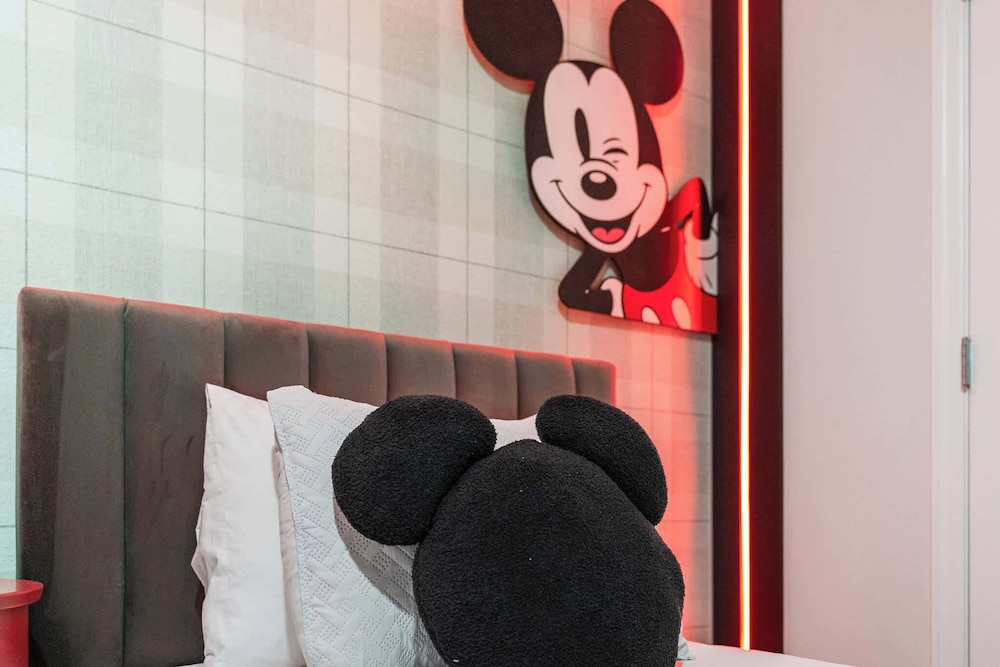 Epic Family Villa Pool Theater Themed Bedrooms