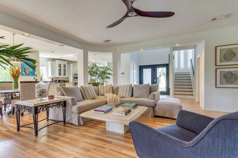 Luxe Gulf Breeze Home w/ Patios - 4 Mi to Beaches! view 3