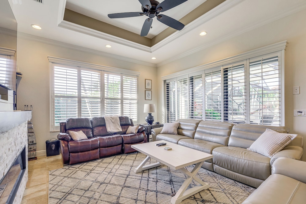 3 Mi to Bonita Beach: Outdoor Oasis w/ Pool & Spa!
