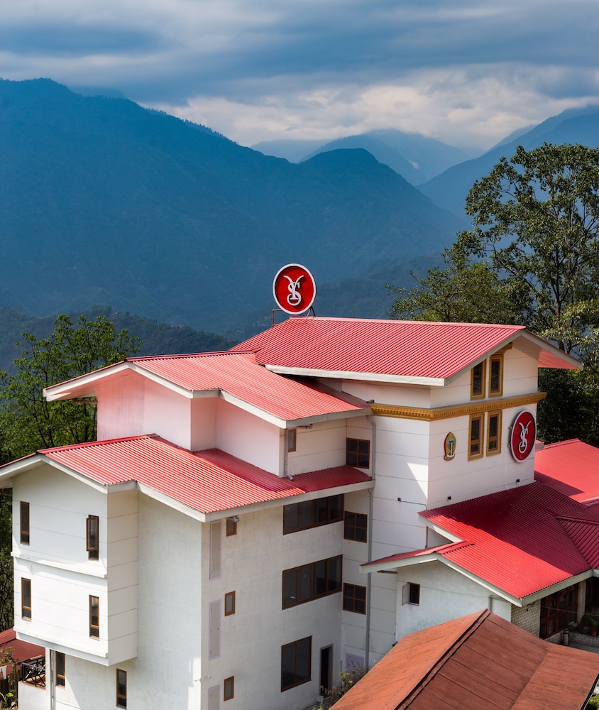 Yashshree Pelling Chekhim Retreat