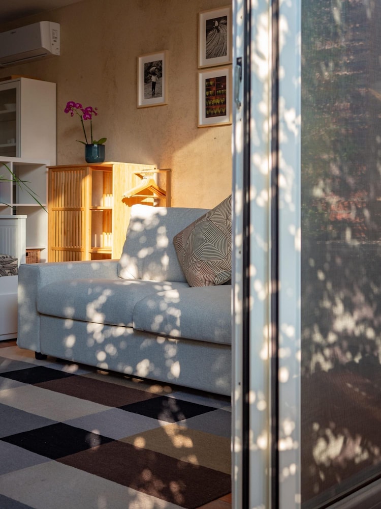 Green Lodge - Apartment 10 - 1 BR 1 Bath