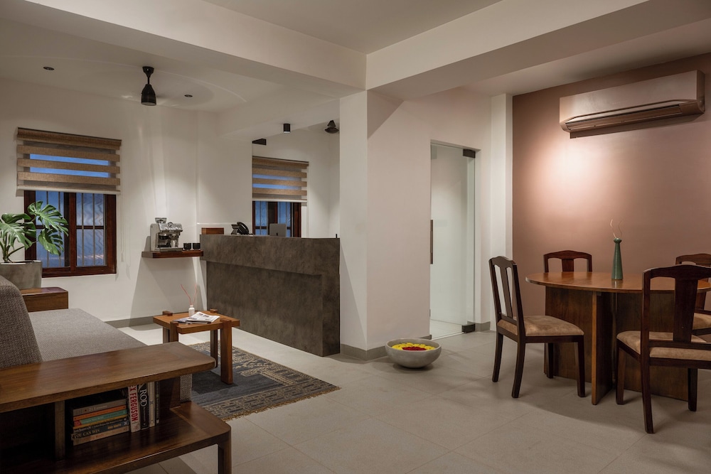 Delhi House
