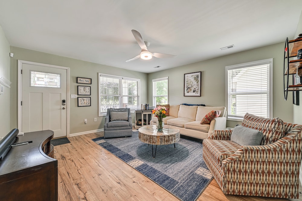 < 1 Mi to River & Downtown Belmont: Cozy Cottage