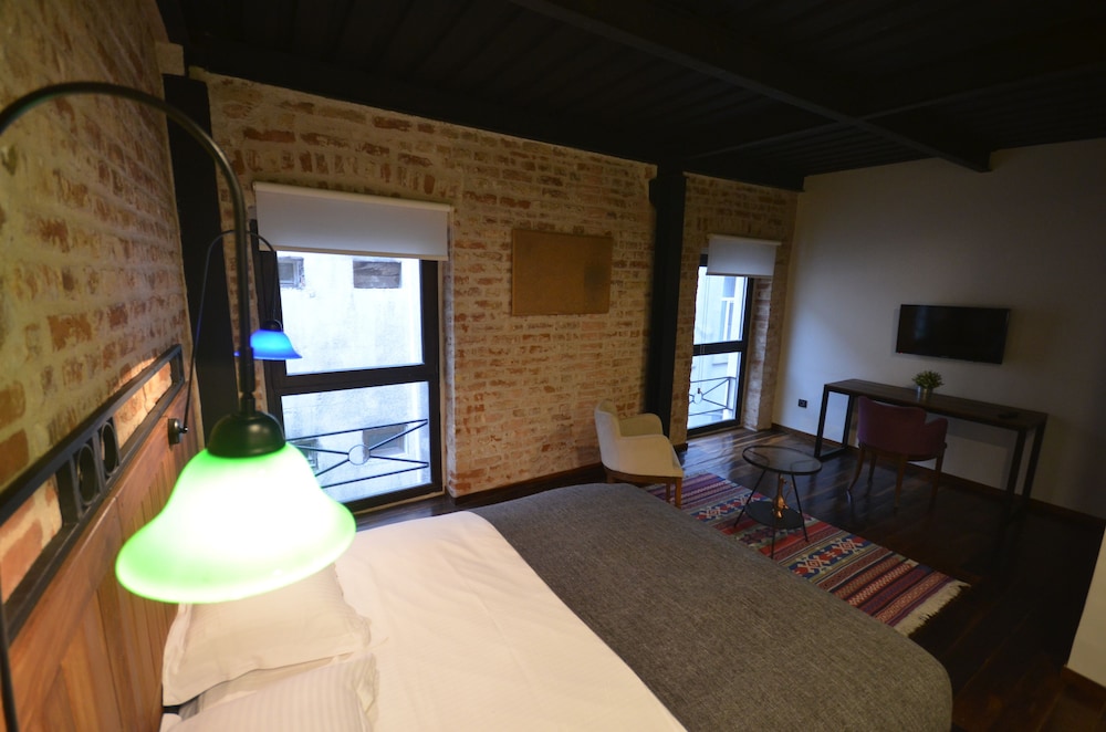 Unver Galata Apart - Image 22