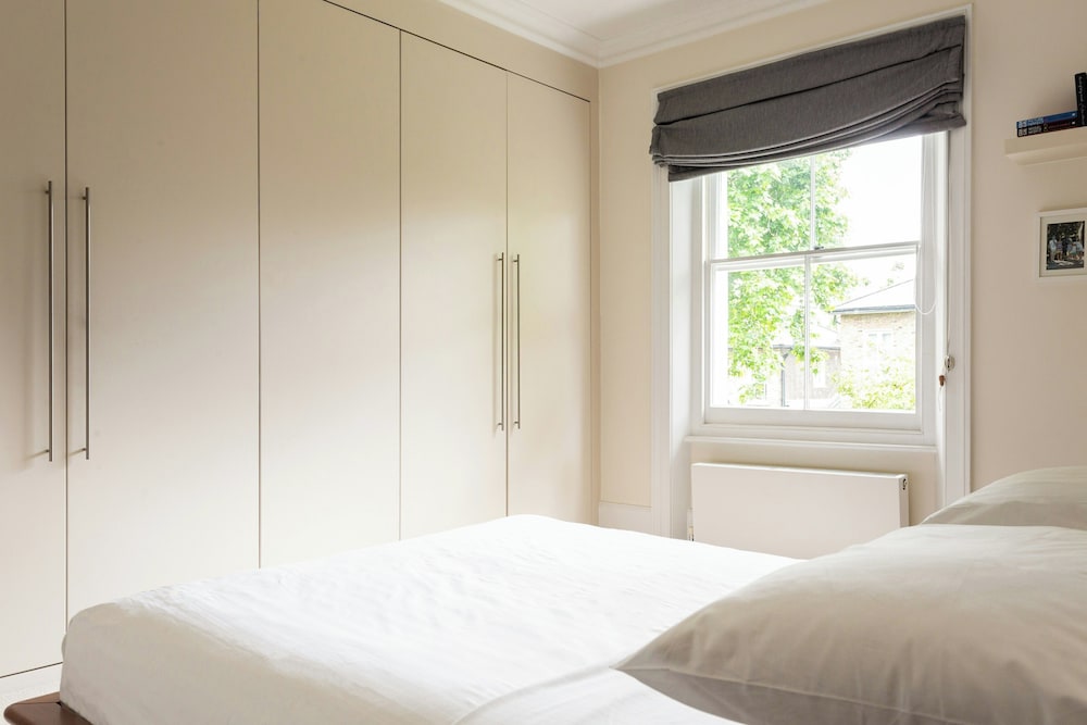Clifton Hill by Onefinestay view 5