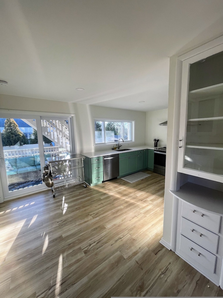 10 Braddock Somers Point