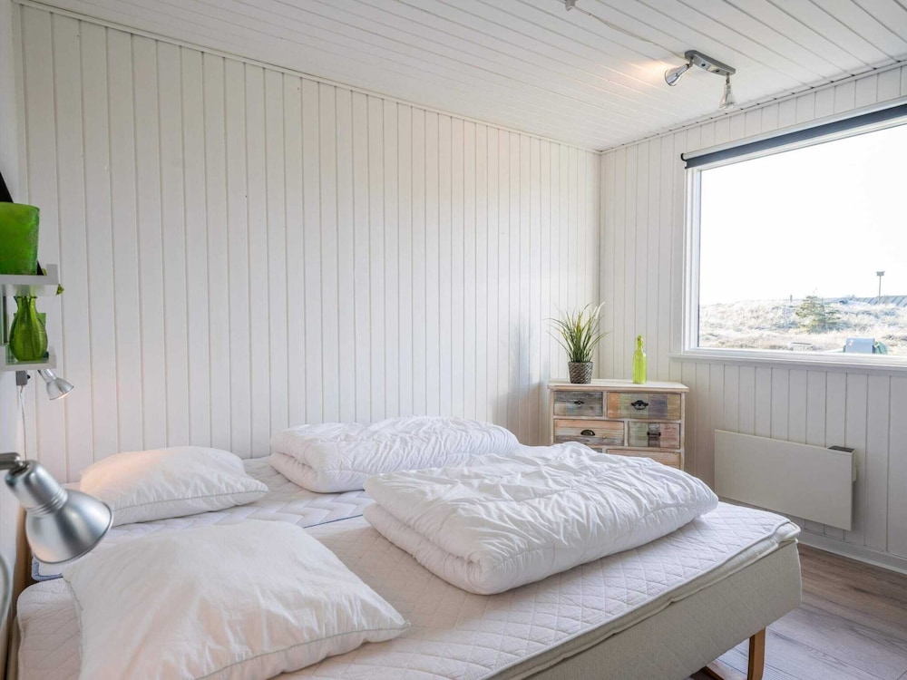 Bright Seaside Retreat in Haurvig-by Traum view 3