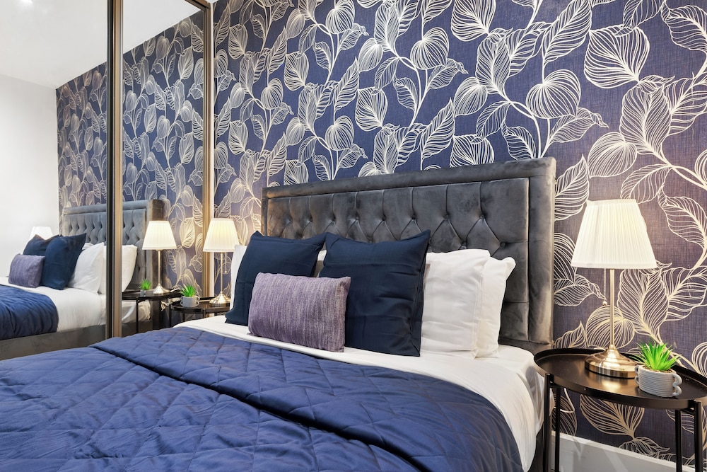 Charming 1-bed Apartment in London view 5