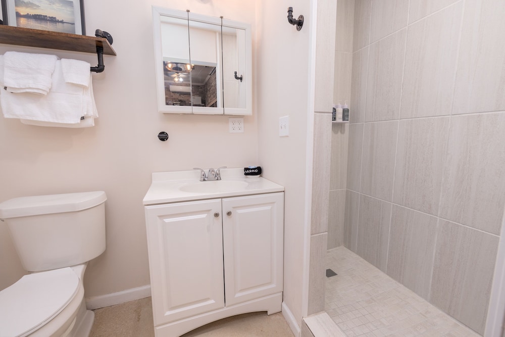 Hartwell Suites - Property Image 28
