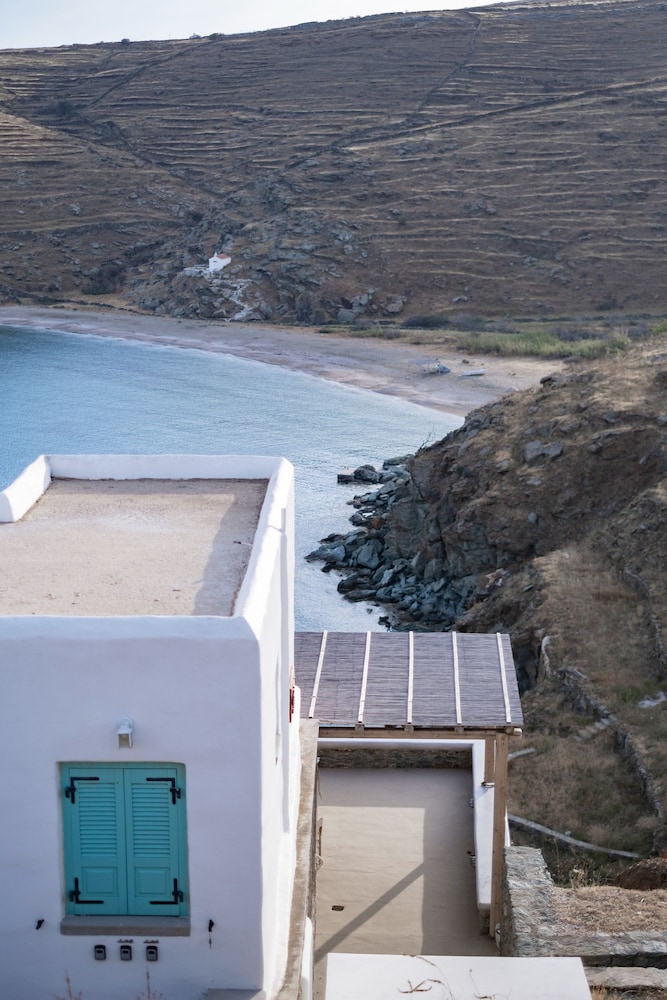 Kyon Beach Suites Kythnos