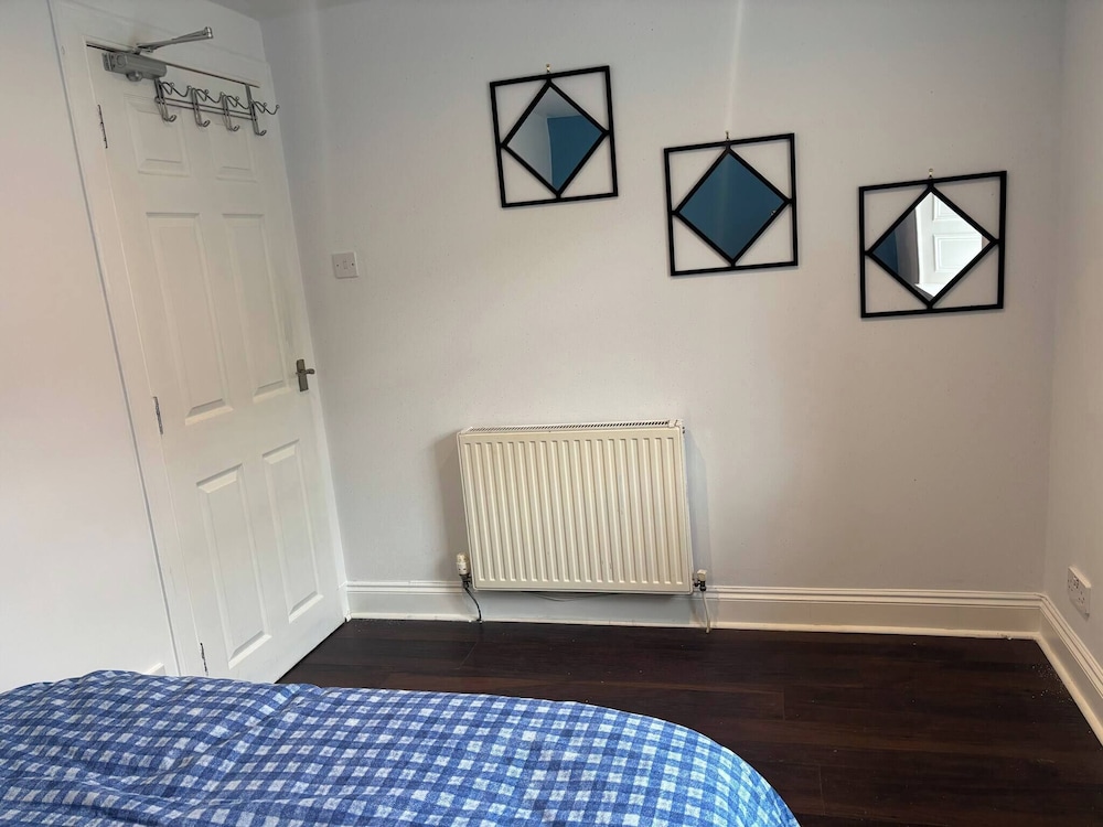 Lovely Quiet Flat Near Centre
