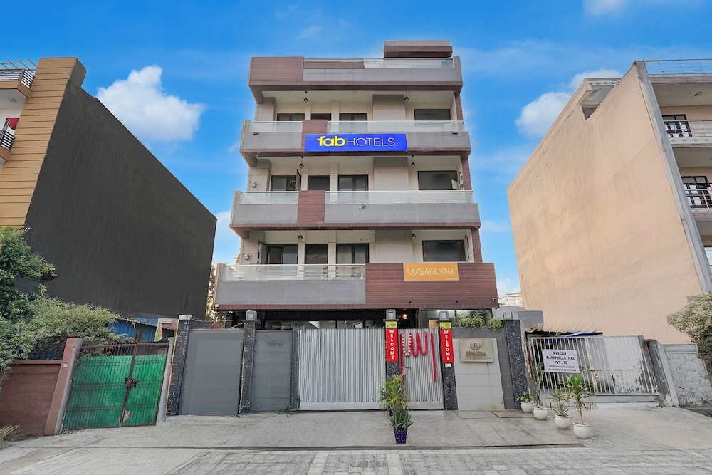Fabhotel Rush Residency
