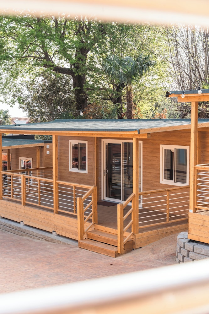 Domvs Glamp