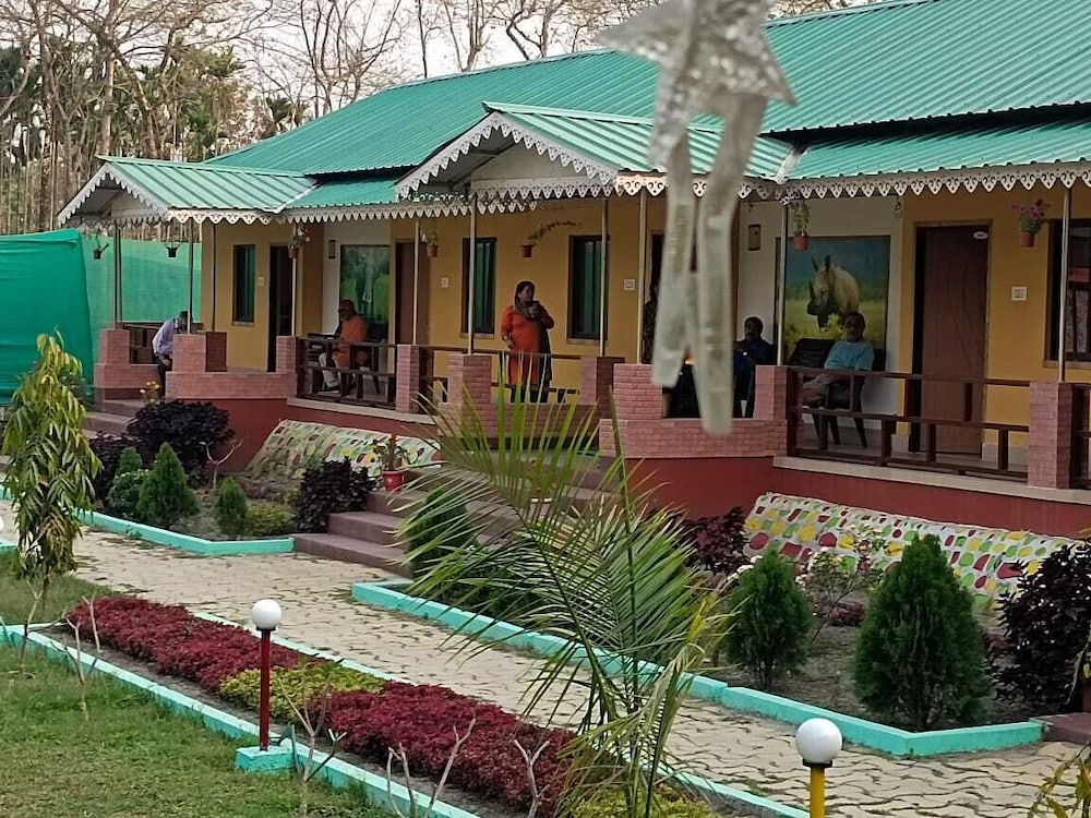 SUMARU JUNGLE RESORT