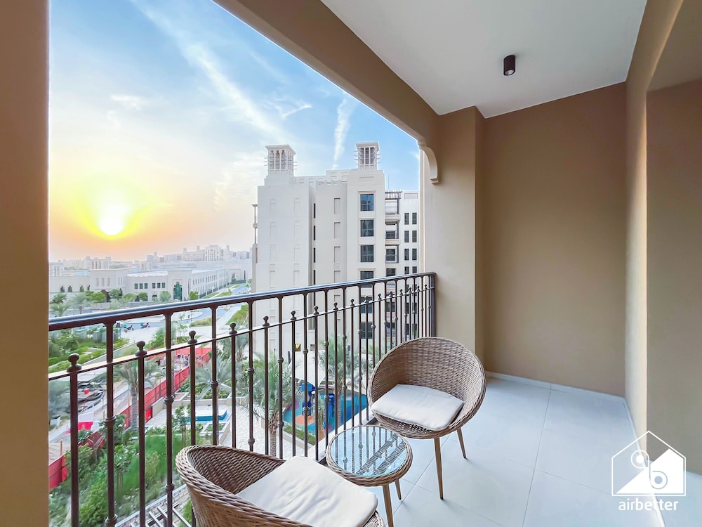 Luxury & Comfort 1B at Al Jadeel 2 Jumeirah Living