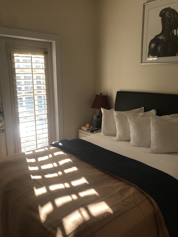 New Orleans House - Gay Men Adult Resort