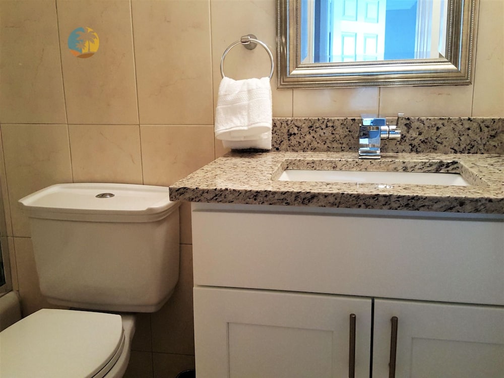Cozy 2 Bedroom With Ocean Views - 510