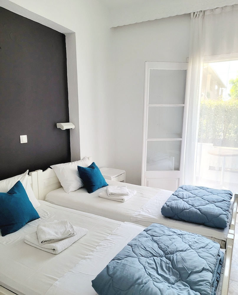 Kalimera Studios and Apartments
