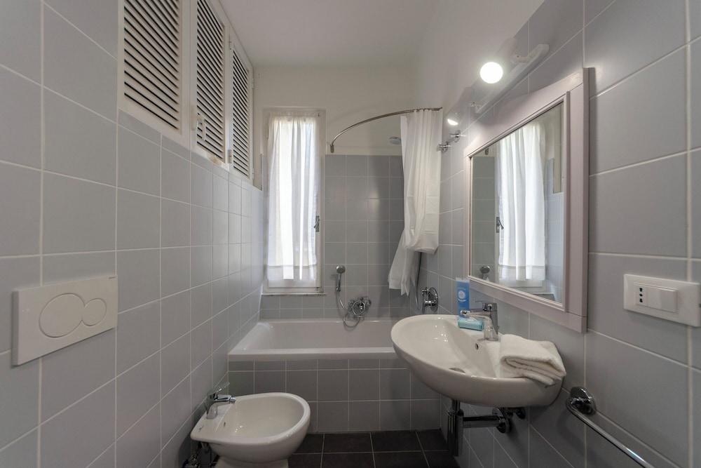 Vernazza Apartments