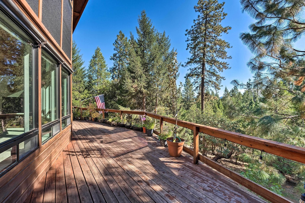 Lush A-frame Cabin in Pioneer w/ Deck & Views! view 5