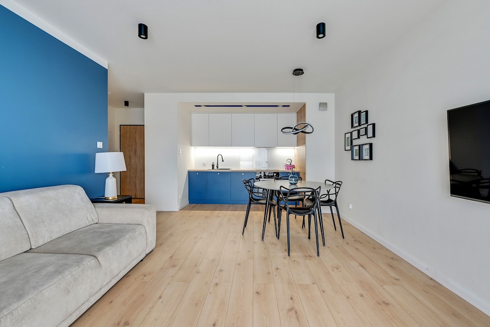 Julia by Q4Apartments close to the beach view 5