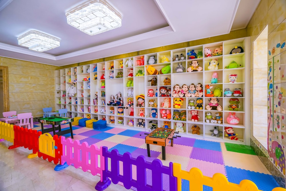 Yinyun Parent-Child Theme Inn Shandianhu