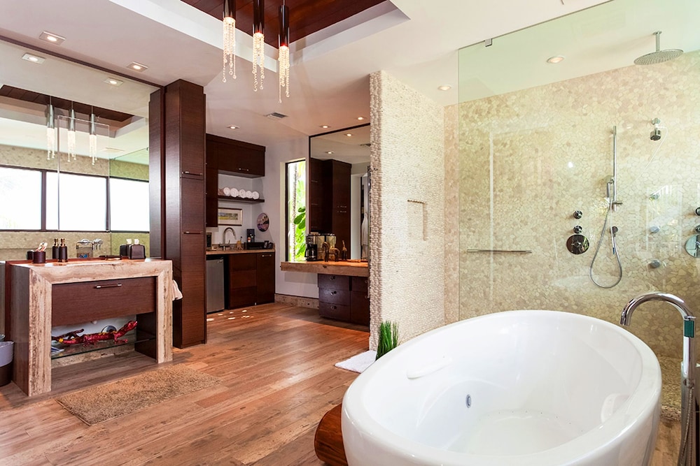 5 Bedroom Homes in Miami Beach by TMG