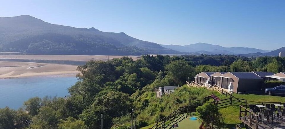 Camping & Bungalows Portuondo view 3
