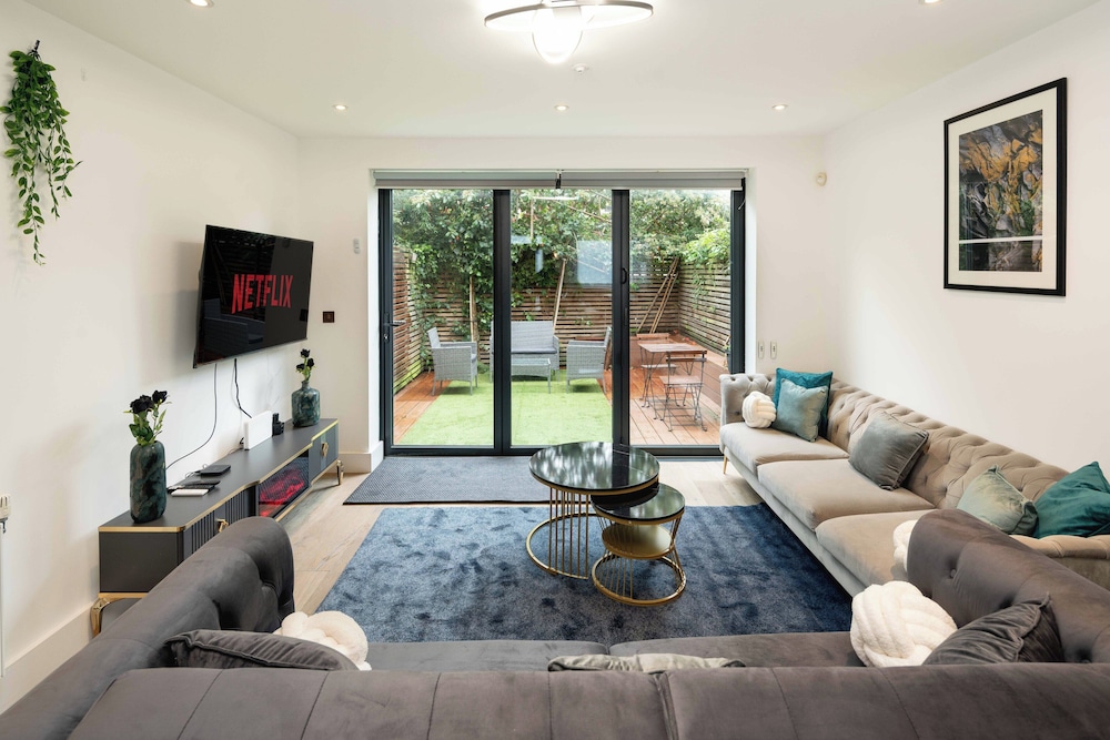 Superb 3bedroom House in Greenwich With Parking